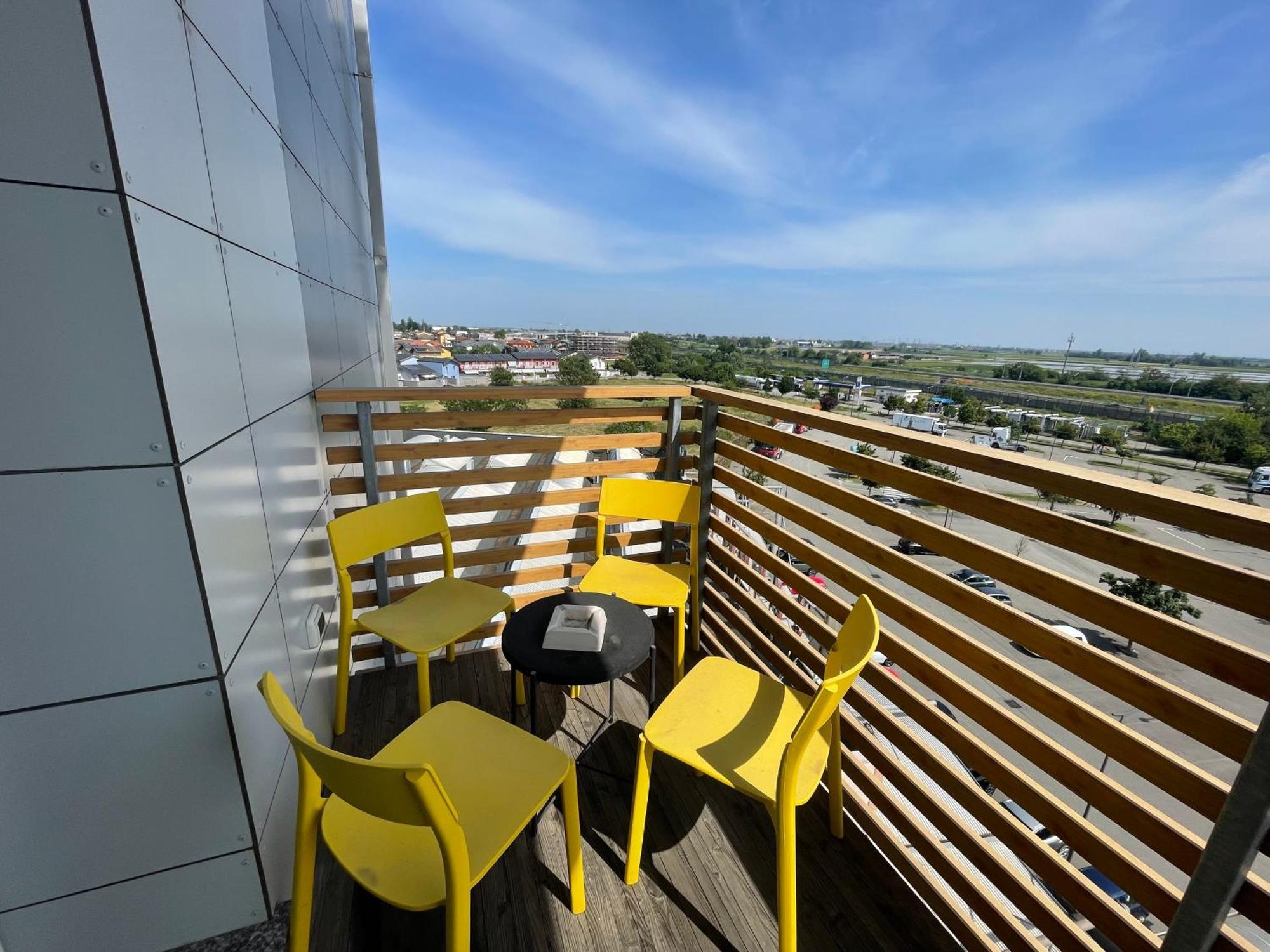 Condominio La Torre 1 Galliate Dış mekan fotoğraf